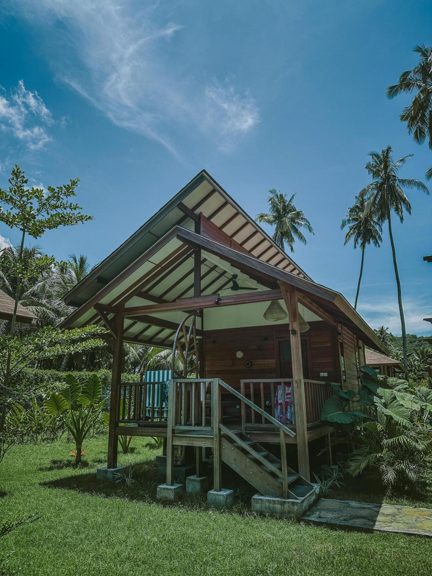 Tropik Resort Lombok Selong Belanak Esterno foto